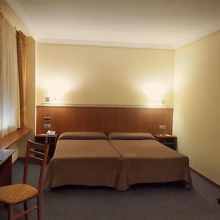 Ciudad De Compostela Hotel