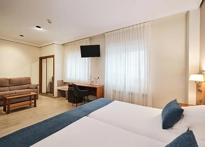 Ciudad De Compostela Hotel 3*