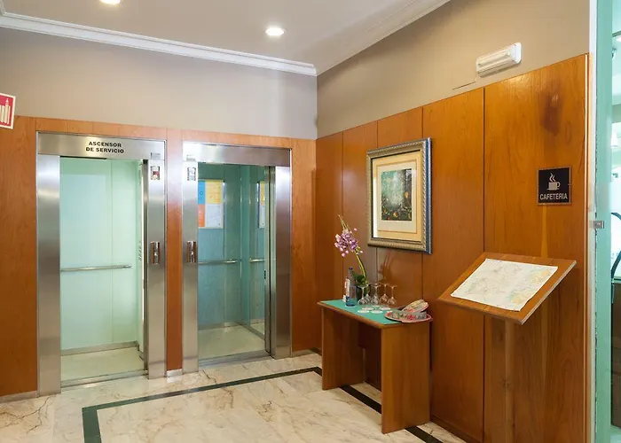 Ciudad De Compostela Hotel 3*