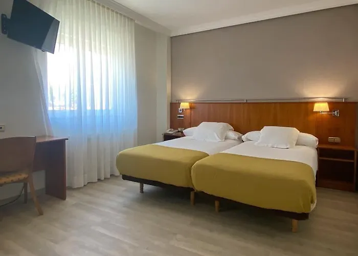 Hotel Ciudad De Compostela 3*