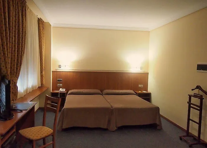 Ciudad De Compostela Hotel