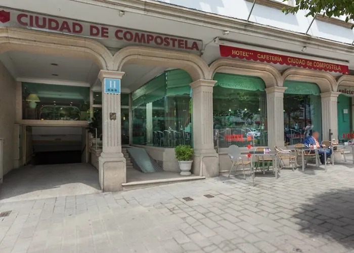 Ciudad De Compostela فندق 3*